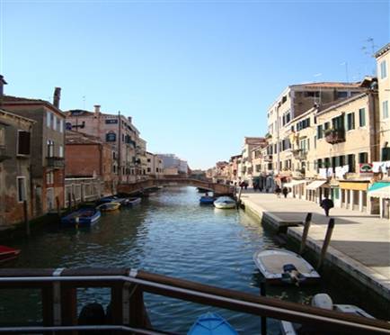 DSC01986b.JPG